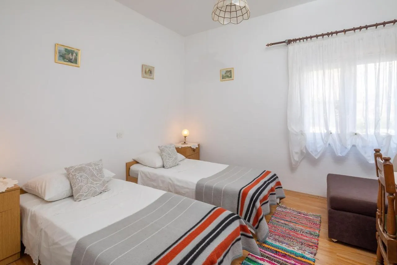 Apartment A2 - Apt Near Beach W Patio Parking And Grill Split Croatia
